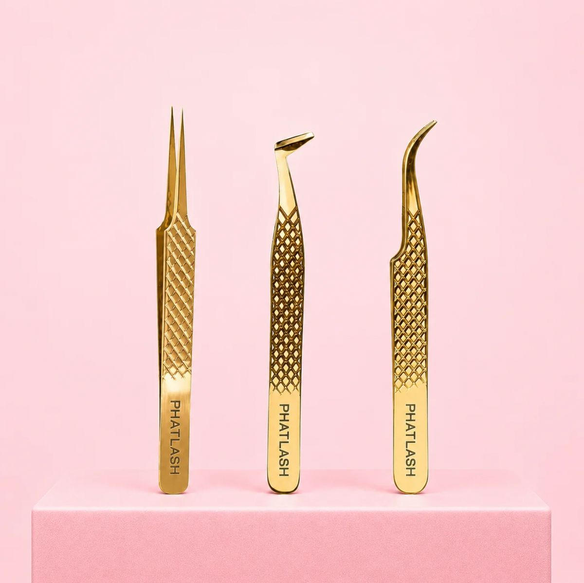 The Ultimate Lash Tweezer Guide: Fibre Tip vs Non-Fibre Tip &amp; Every Tweezer Style Explained