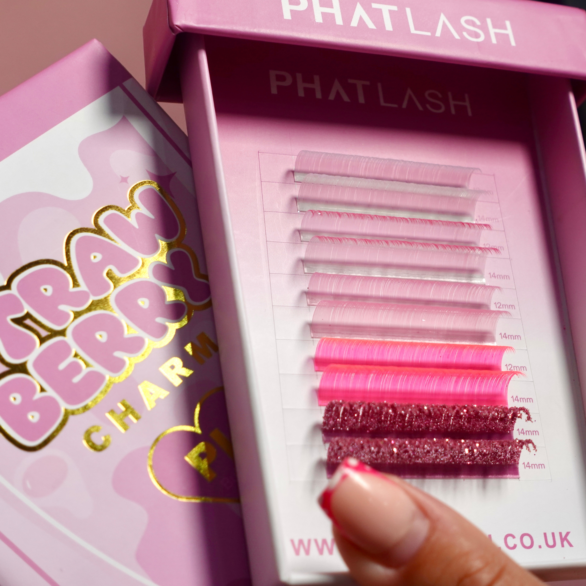 lashes in pink