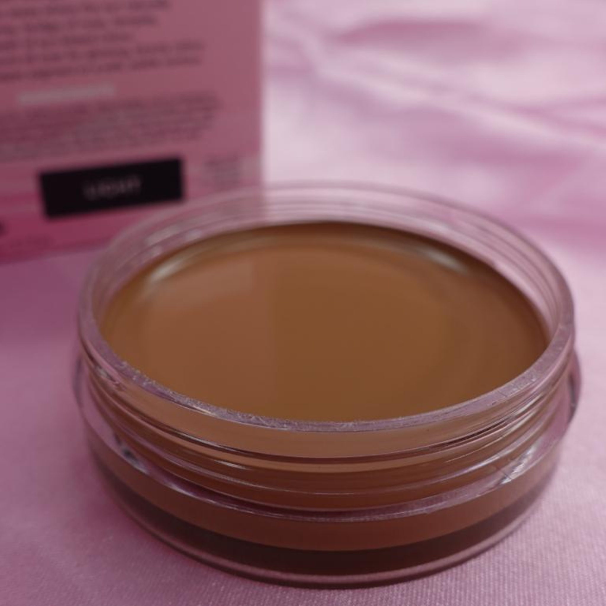 tan cream bronzer