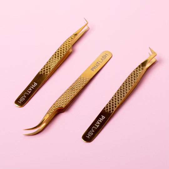 Gold Tweezers, Golden Tweezers, Gold tweezers, Non-fibre tip tweezers, Lash extension tweezers, Precision tweezers for lashes, Gold lash tweezers, Professional lash tweezers, Non-fibre tip gold tweezers, Eyelash extension tweezers